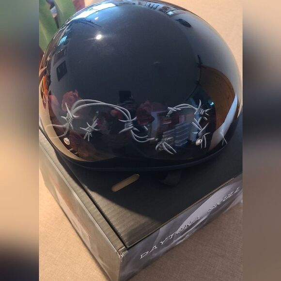 Daytona Skull‎ Helmut - Picture 2 of 5